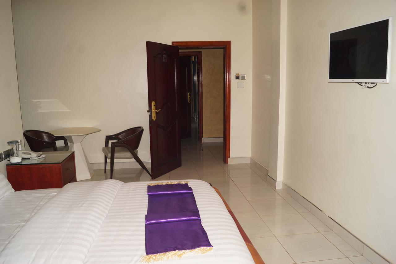Hotel OK Kampala Buitenkant foto