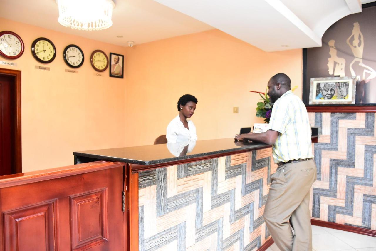 Hotel OK Kampala Buitenkant foto